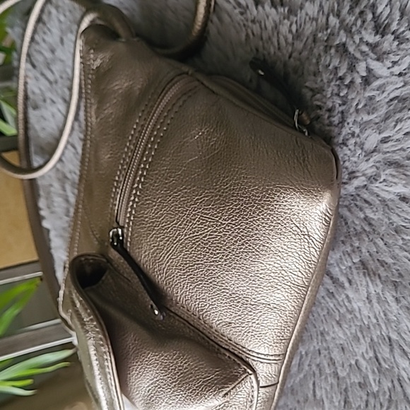 Tignanello Leather Crossbody Bag ❤️ - Picture 4 of 8
